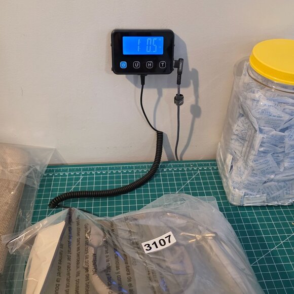 Michael Kors Marilyn Small Color Block Saffiano Leather Messenger Bag NEW - Picture 15 of 15